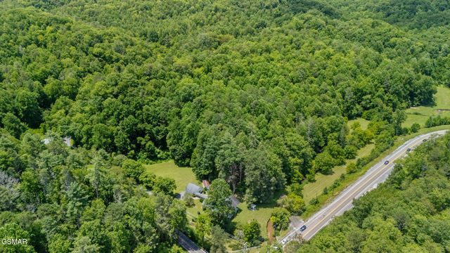 1139 Glades Road, Gatlinburg, TN 37738