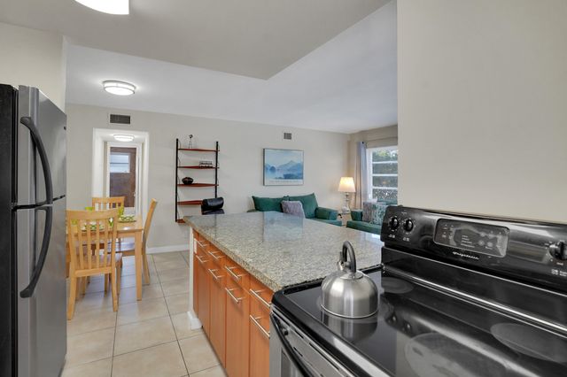 3212 NE 9th A104, Pompano Beach, FL 33062