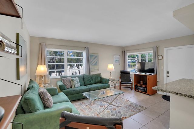 3212 NE 9th A104, Pompano Beach, FL 33062