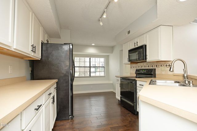 7717 Falcon Rest Circle, Raleigh, NC 27615