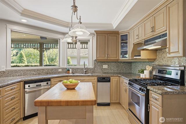 8678 Great Horned Owl Lane, Blaine, WA 98230