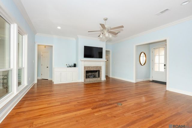 12485 Timberwood Dr, Walker, LA 70785