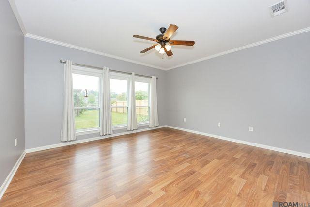 12485 Timberwood Dr, Walker, LA 70785