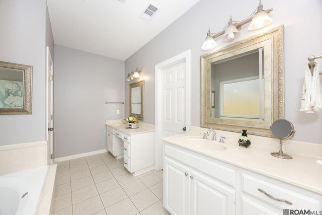 12485 Timberwood Dr, Walker, LA 70785