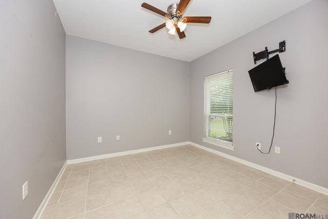 12485 Timberwood Dr, Walker, LA 70785