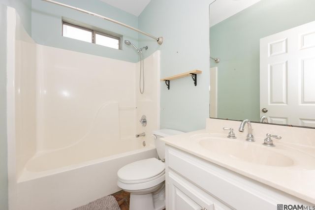 12485 Timberwood Dr, Walker, LA 70785