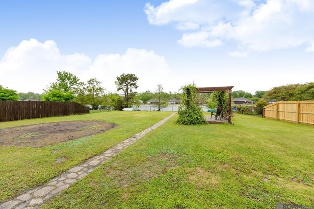 12485 Timberwood Dr, Walker, LA 70785