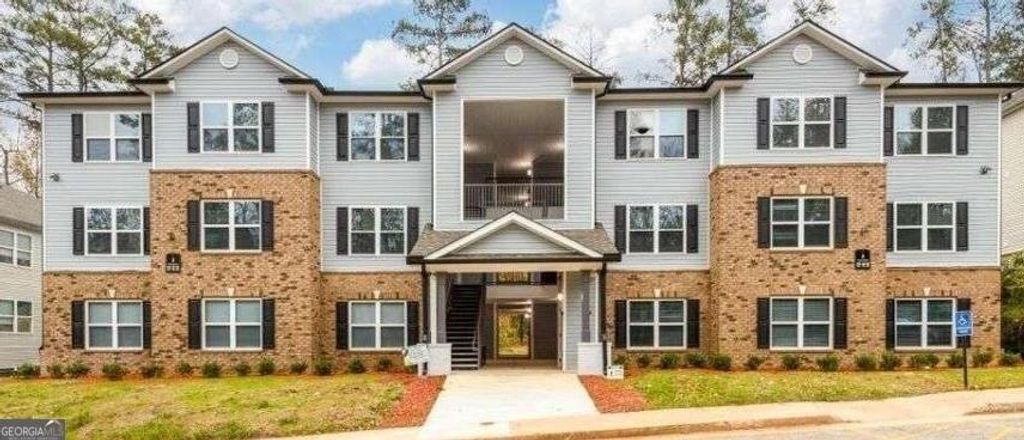 5301 FAIRINGTON CLUB Drive, Lithonia, GA 30038