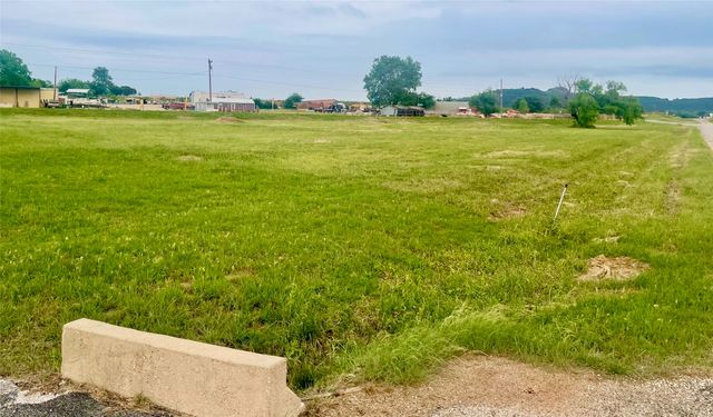 303 N Fm 2353, Possum Kingdom Lake, TX 76449