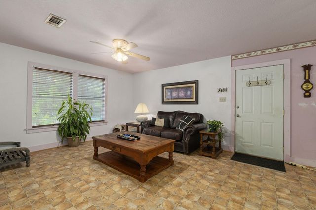 415 Peabody Street, Brenham, TX 77833