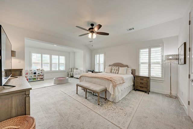 548 Elm Green ST, Hutto, TX 78634