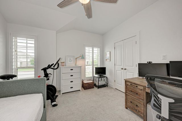 548 Elm Green ST, Hutto, TX 78634