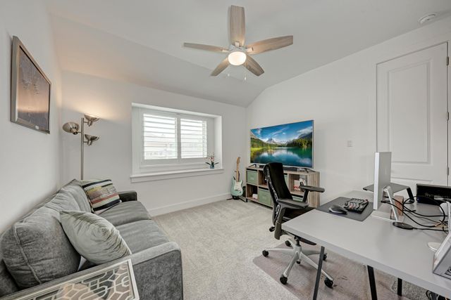 548 Elm Green ST, Hutto, TX 78634