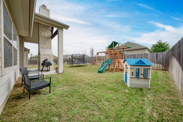 548 Elm Green ST, Hutto, TX 78634