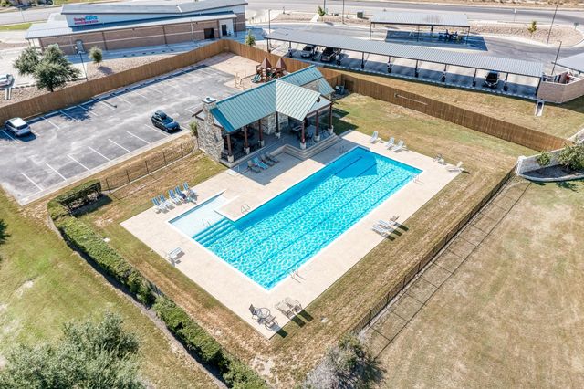 548 Elm Green ST, Hutto, TX 78634