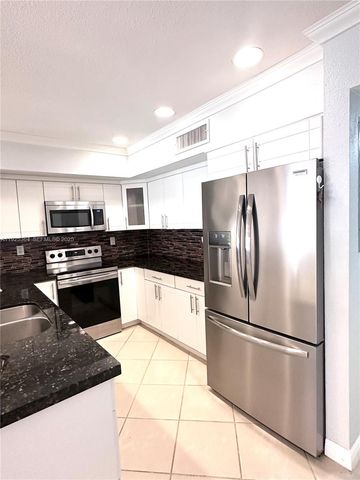 6442 Milk Wagon Ln, Miami Lakes, FL 33014