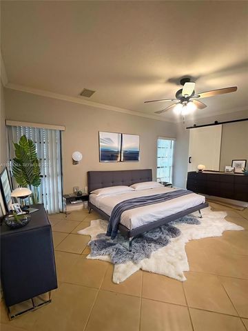 6442 Milk Wagon Ln, Miami Lakes, FL 33014