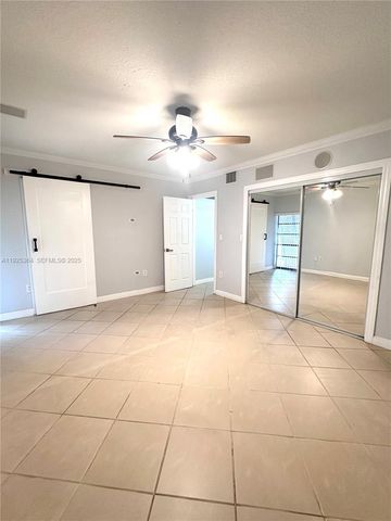 6442 Milk Wagon Ln, Miami Lakes, FL 33014