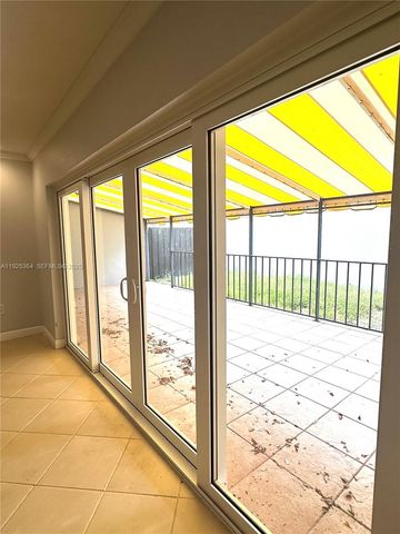 6442 Milk Wagon Ln, Miami Lakes, FL 33014