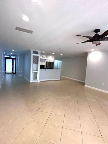 6442 Milk Wagon Ln, Miami Lakes, FL 33014