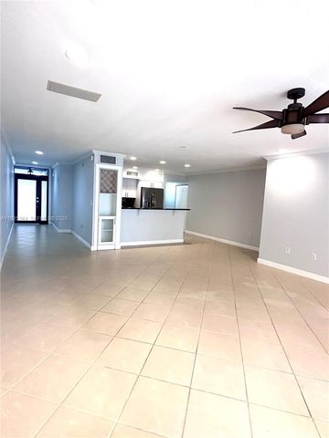 6442 Milk Wagon Ln, Miami Lakes, FL 33014