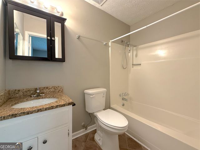 813 Post Oak Circle, Lawrenceville, GA 30046