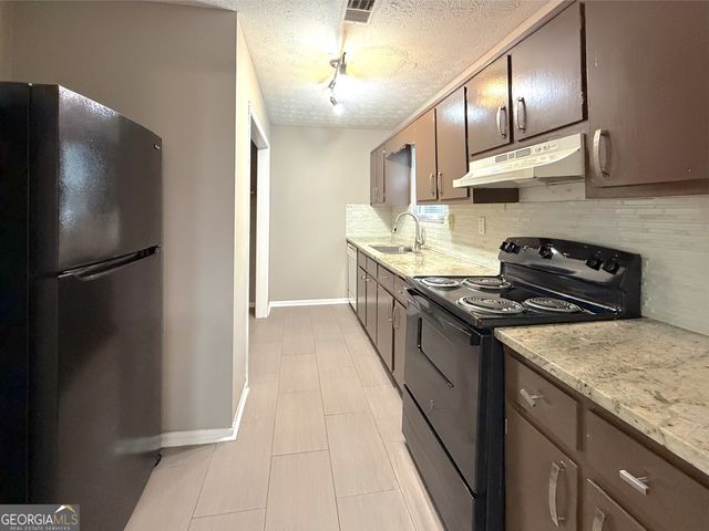 813 Post Oak Circle, Lawrenceville, GA 30046
