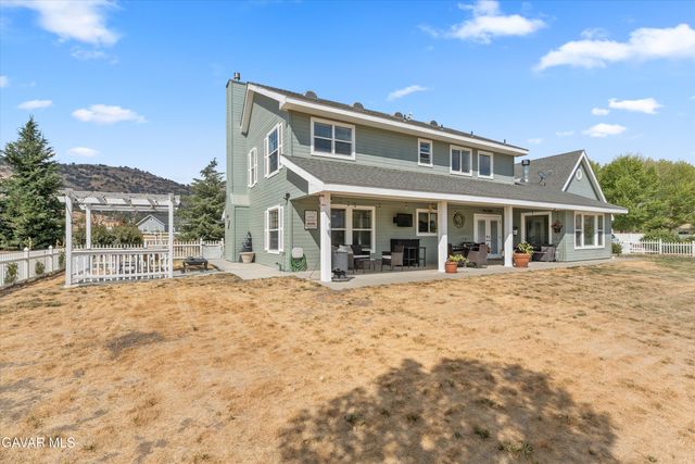 27450 Harness Drive, Tehachapi, CA 93561