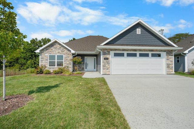 2713 MISTY FLOWER DR, Columbia, MO 65203