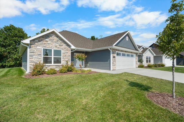 2713 MISTY FLOWER DR, Columbia, MO 65203