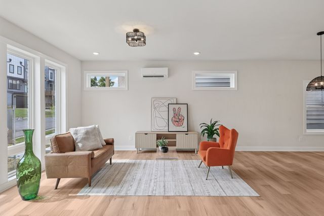 1611 Hampton St, Nashville, TN 37207