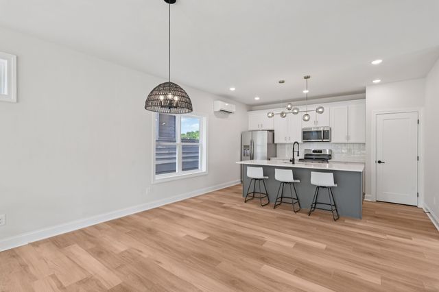 1611 Hampton St, Nashville, TN 37207