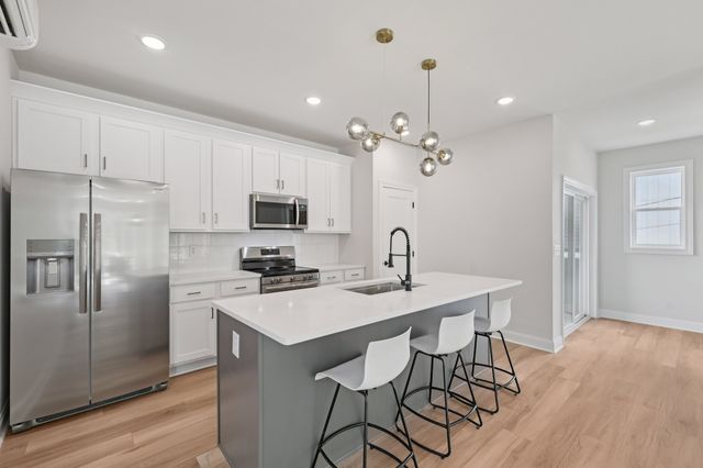 1611 Hampton St, Nashville, TN 37207