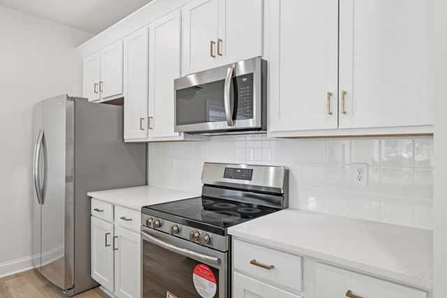 1611 Hampton St, Nashville, TN 37207