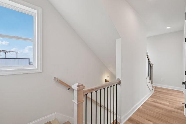 1611 Hampton St, Nashville, TN 37207
