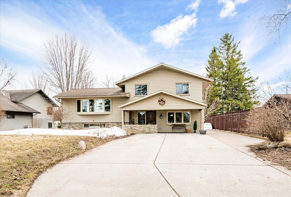 3908 N 21st Street, Superior, WI 54880