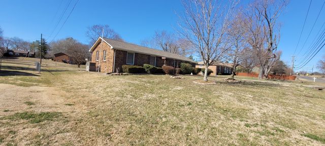 1886 Old Trenton Rd, Clarksville, TN 37040