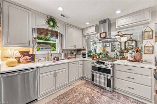 3805 Croonenbergh WAY, Virginia Beach, VA 23452