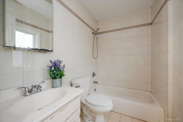 227 Doughty Boulevard, Inwood, NY 11096