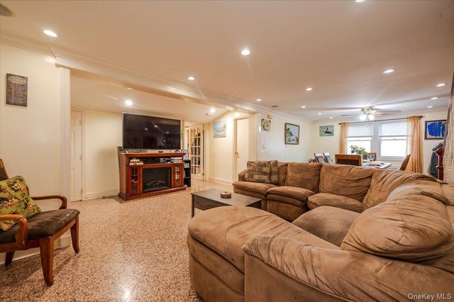 227 Doughty Boulevard, Inwood, NY 11096