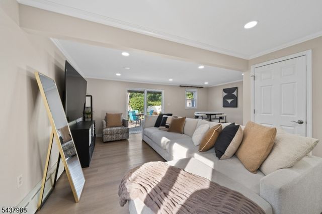 119 Rutgers Pl, Clifton City, NJ 07013