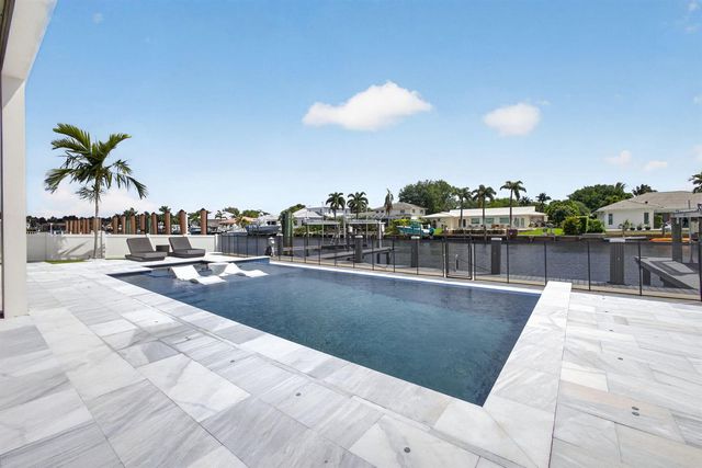 824 Shore Drive, North Palm Beach, FL 33408