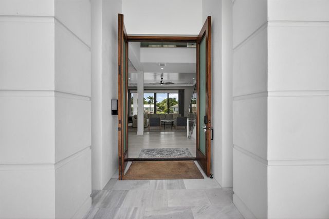 824 Shore Drive, North Palm Beach, FL 33408
