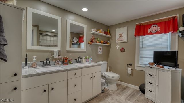 1121 Clark Street, Cambridge, OH 43725