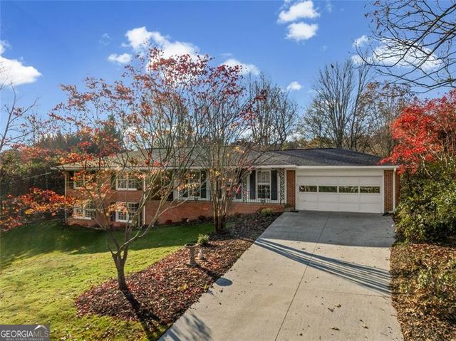 2667 FONTAINEBLEAU Drive, Dunwoody, GA 30360