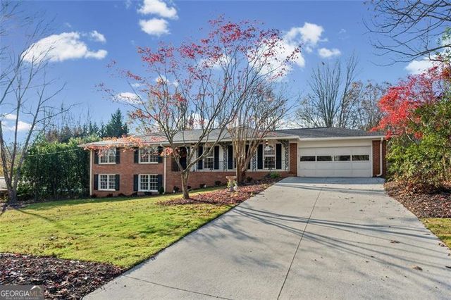 2667 FONTAINEBLEAU Drive, Dunwoody, GA 30360