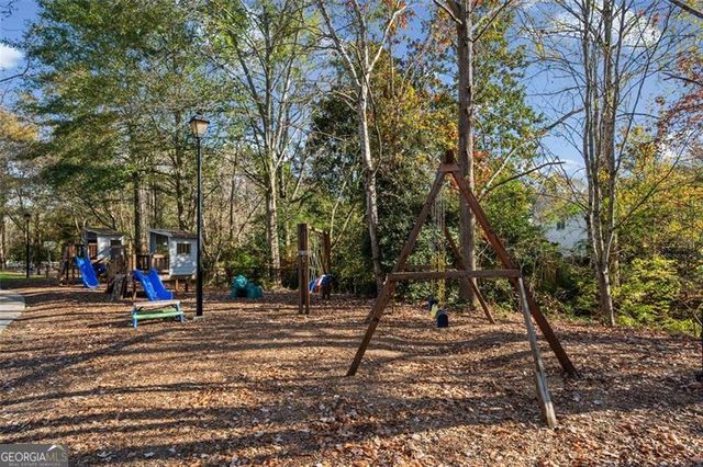 2667 FONTAINEBLEAU Drive, Dunwoody, GA 30360