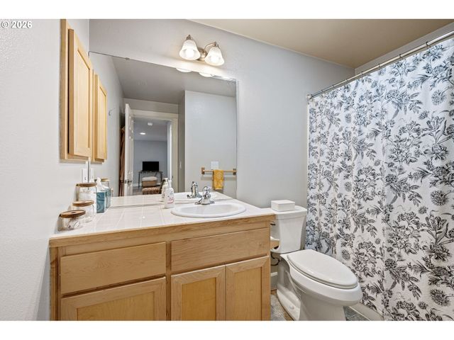 3368 BENTLEY Ave, Eugene, OR 97405