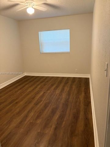 15 NE 13th St B, Fort Lauderdale, FL 33304