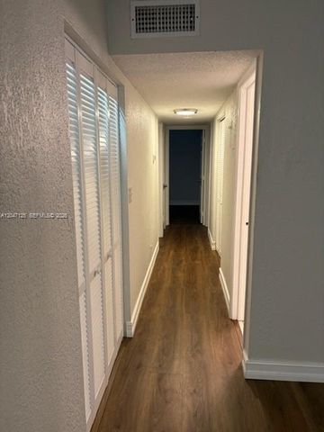 15 NE 13th St B, Fort Lauderdale, FL 33304